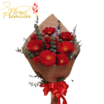 RAMO DE 10 GERBERAS, FOLLAJE Y ENVOLTURA