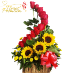 ARREGLO DE 12 ROSAS IMPORTADAS, 3 GIRASOLES Y FOLLAJE