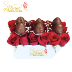 CAJA RECTANGULAR DE 12 ROSAS Y 6 FRUTILLAS