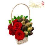 CANASTA DE 5 ROSAS Y 12 FRUTILLAS
