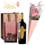 ROSA INDIVIDUAL EN CONO, BOMBONES DEL SUR Y VINO 750ML