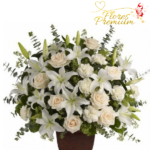 IMPRESIONANTE ARREGLO DE ROSAS Y LILIUM