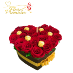 CAJA CORAZON DE 18 ROSAS Y 6 BOMBONES