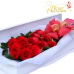 CAJA DE 12 ROSAS IMPORTADAS