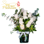 ELEGANTE ARREGLO DE 8 ROSAS