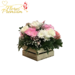 CENTRO DE MESA DE 5 ROSAS Y FOLLAJE