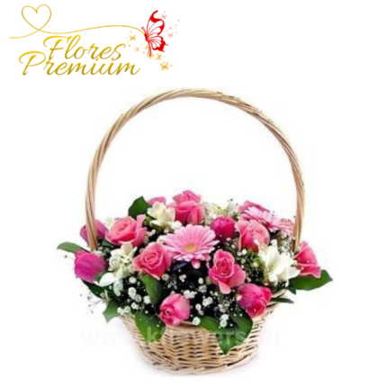 CANASTA DE ROSAS Y FLORES DE TEMPORADA