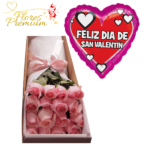 CAJA  DE 16 ROSAS Y GLOBO