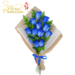 RAMO 12 ROSAS AZULES Y FOLLAJE