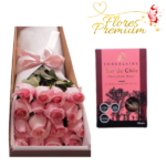 CAJA  DE 16 ROSAS Y BOMBONES DEL SUR