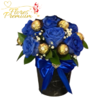 BOX 8 ROSAS AZULES Y 6 BOMBONES