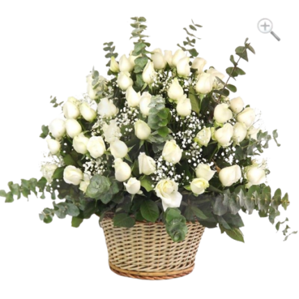 CANASTA DE 50 ROSAS CON FOLLAJE