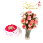 FLORERO CON 12 ROSAS Y TORTA DE 15 PERSONAS
