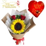 RAMO 2 ROSAS, 1 GIRASOL Y BOMBONES CORAZON