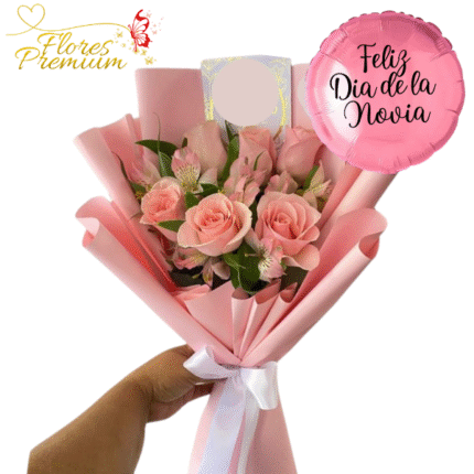 RAMO DIA DE LA NOVIA 6 ROSAS, LINDA ENVOLTURA Y GLOBO